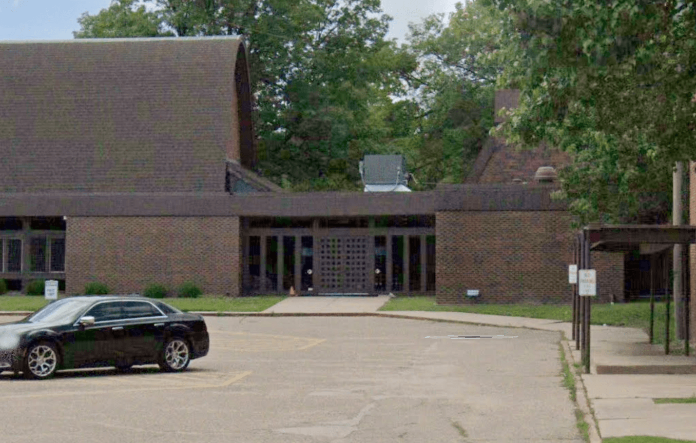 Accessible entrance ramp
